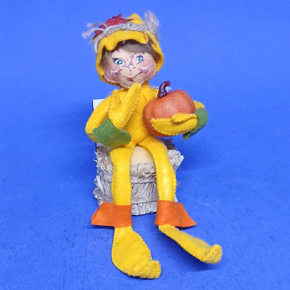 Annalee Doll 2022 "Haybale Elf" 9 Inch Doll Thanksgiving Fall Decor
